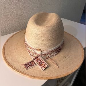 GIGI PIP cove straw hat in neutral size 57